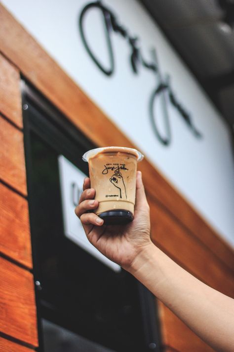 Cup Photo, Coffee Shop Branding, Food Videography, Coffee Shop Photography, Coffee Cup Photo, Americano Coffee, Coffee Shot, Coffee Shop Logo, Coffee Shop Aesthetic