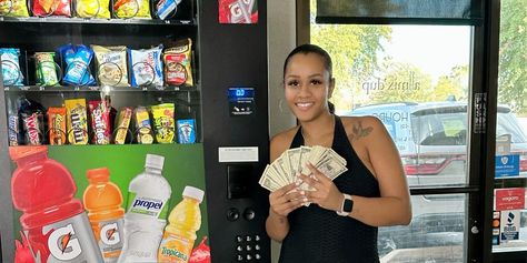 How to Start a Vending-Machine Business to Build Passive Income Snacks To Sell, Snack Machine, Vending Machine Business, Passive Income Business, Target Customer, Know Your Customer, Business Loans, Creating A Business, Vending Machine