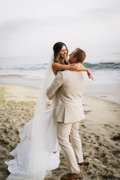 wedding Bride Groom Beach Photos, Jasper Wedding, Wedding Filters, Sunset Wedding Photos, Bride Pictures, Cruise Wedding, Beach Wedding Photos, Beach Elopement, Sunset Wedding