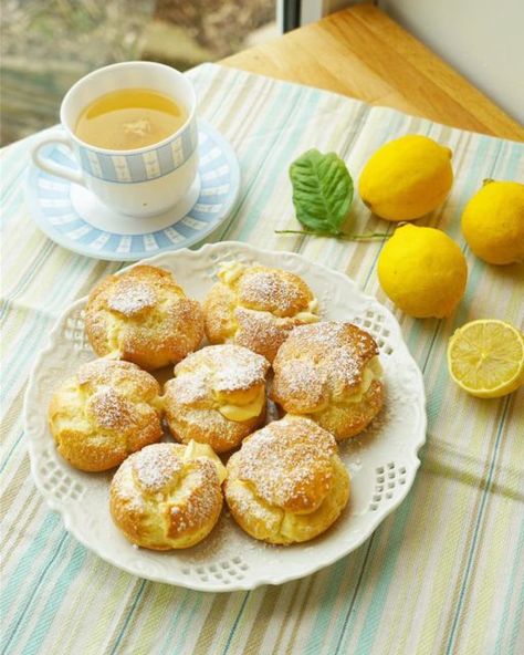 Lemon Curd Recipes, Recipes Using Lemon Curd, Puff Recipes, Curd Recipes, Recipe Using Lemons, Puff Dessert, Creme Puff, Profiterole, Cream Puff Recipe