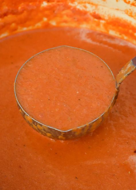 Homemade Tomato Soup Recipe Easy Wedge Salad, Broccoli Cheddar Bites, Easy Homemade Tomato Soup, Homemade Tomato Soup Recipe, Varieties Of Tomatoes, Tomato Soup Homemade, Creamy Tomato Soup, Keto Soup, Cheese Bites