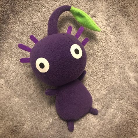 Pikmin Plush, Purple Pikmin, Felted Characters, Frog House, Vocaloid Funny, Silly Images, Cutest Thing Ever, Diy Knitting, Fabric Dolls