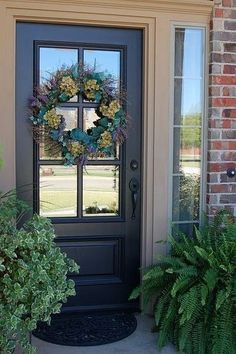 black door with camel trim and red brick house / For the home - Juxtapost Black Front Door, Unique Front Doors, Turquoise Front Door, Shabby Chic Design, Front Door Paint Colors, Orange Brick, Black Front Doors, Door Paint Colors, Red Brick House