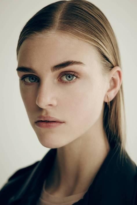 HEDVIG PALM Hedvig Palm, Painted Ladies, Stunning Makeup, Timeless Wardrobe, Voluminous Hair, Beauty Shoot, Winged Eyeliner, Beauty Stuff, Style And Grace