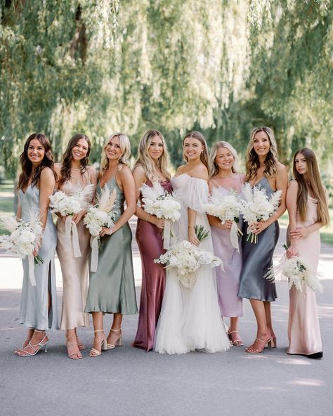 Pastel mismatched bridesmaid dresses 👗 Repost IG @samanthajoyshantz #pastelbridesmaiddresses #pasteldresses #bridesmaiddresses #weddingplanning #mismatcheddresses #weddinginspiration #bridalwear #bridetobe #bridesmaids Top Bridesmaid Dresses, Bridesmaid Palette, Mixed Bridesmaid Dresses, Bridesmaid Color Palette, Bridesmaid Dresses Color Palette, Bridesmaid Dress Color Schemes, Spring Wedding Bridesmaids, Matching Bridesmaids Dresses, Pastel Bridesmaids