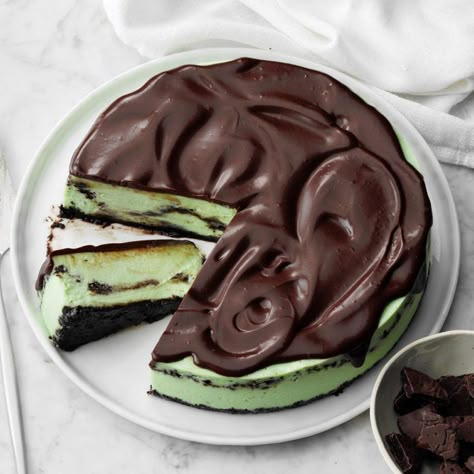 Baking Contest Winning Recipes, Mint Treats, Grasshopper Cookies, Mint Chocolate Cheesecake, Mint Cheesecake, Baking Contest, Chocolate Cheesecake Recipes, Cream Cheesecake, Torte Cupcake