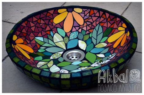 Mosaic Sink, Mosaic Furniture, Mosaic Birdbath, Mosaic Stepping Stones, Mosaic Portrait, Mosaic Pots, Mosaic Garden Art, Mosaic Birds, Mosaic Art Projects