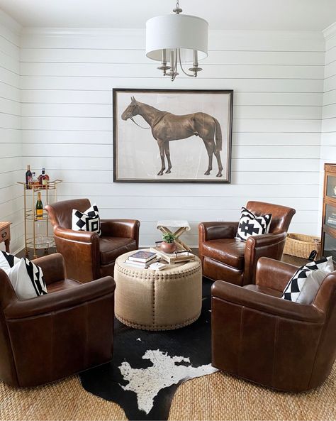 Barn Living Room Ideas, Pottery Barn Living Room Ideas, Pottery Barn Living, Barn Living Room, Bar Lounge Room, Bourbon Room, Pottery Barn Living Room, Diy Lounge, Whiskey Room