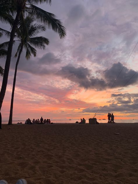 sunset in waikiki hawaii with clouds, beach, ocean, palm trees, and is tropical Ashtanga Yoga Primary Series, Calm Life, Hawaii Aesthetic, Clouds Aesthetic, Pretty Views, Waikiki Hawaii, Here I Go Again, Ocean Nature, Sun Clouds