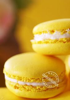 Lemon Macarons with Lemon Buttercream Filling Crumb Coffee Cakes, Lemon Macarons, Lemon Curd Recipe, Daisy Party, Lemon Buttercream, Curd Recipe, Buttercream Filling, Macaroon Recipes, Yellow Foods