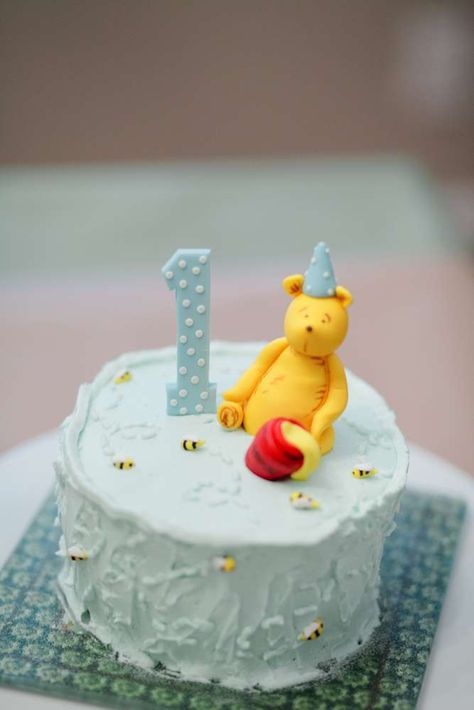 Have you ever seen a cuter Winnie the Pooh 1st Birthday cake?! See more party ideas and share yours at CatchMyParty.com Pooh First Birthday Cake, Winnie The Pooh Smash Cake, 30th Birthday Party Food, Winnie The Pooh Birthday Cake, Birthday Winnie The Pooh, Winnie The Pooh 1st Birthday, Winnie The Pooh Birthday Party, Pooh Birthday Party, Pooh Cake