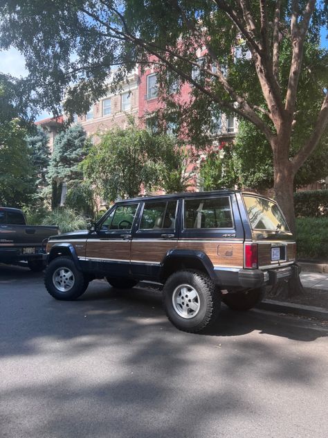 Vintage Suv Cars, 1980s Jeep, Old Jeep Cherokee, Jeep Old, 90s Jeep, Summer Cars, 80s Car, 90s Cars, 80s Cars