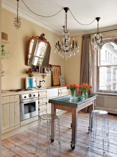 Eccentric Decor, Eclectic Kitchen, Casa Vintage, Classic Kitchen, French Kitchen, London Apartment, Chic Kitchen, The Ceiling, Beautiful Kitchens