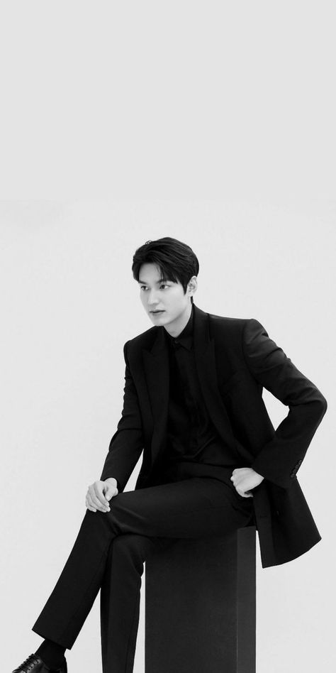 Lee Minho Wallpapers Actor, Lee Minho Actor, Lee Min Ho Wallpaper, Asthetic Vedios, Lee Min Ho Shirtless, Lee Min Ho Photos, Boys Posters, Diy Fashion Hacks, Song Joong