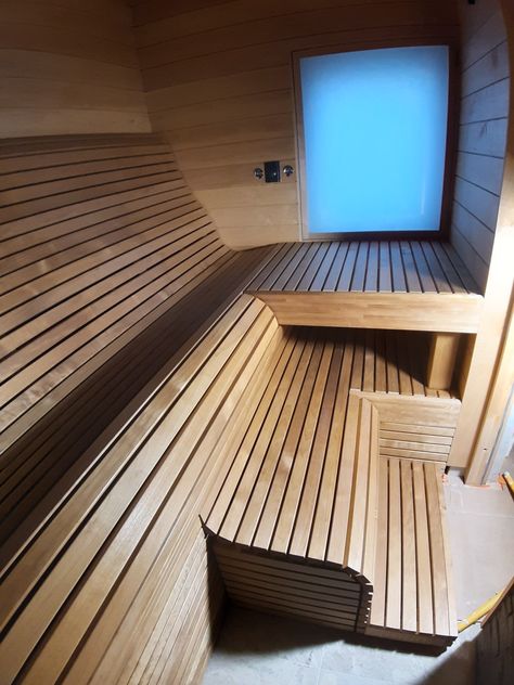 Sauna Aesthetic, Sauna Build, Sauna Bench, Sauna Interior, Wood Sauna, Sauna Diy, Curved Bench, Sauna Design, Carpentry Diy