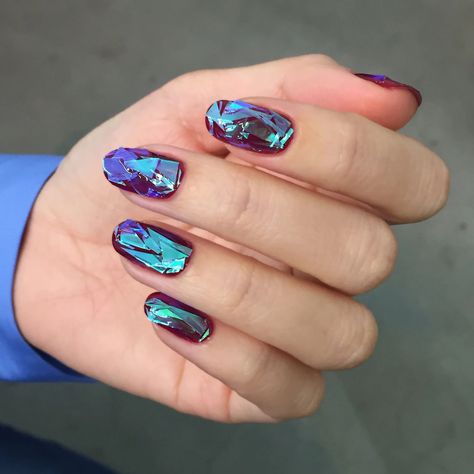 Meet the Korean Nail Artist Behind the Shattered Glass Manicure Trend Glass Manicure, Shattered Glass Nails, Glass Nails Art, Korean Nail, Korean Nail Art, Nagellack Trends, Korean Nails, Best Nail Art Designs, Glass Nails