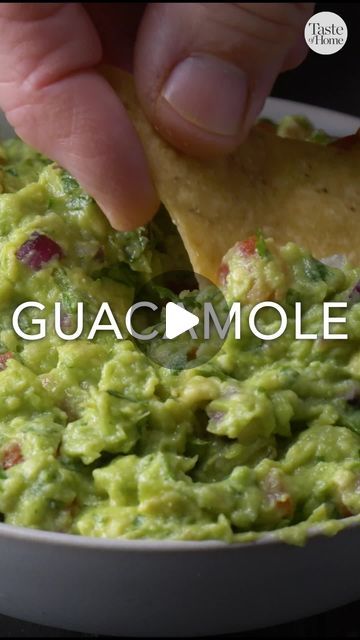 Taste of Home on Instagram: "This easy guacamole recipe rivals the tableside guac from your favorite restaurant! 🔗 Click the link in our bio for the full recipe. ⁠ ⁠ #guacamole #guacamolerecipe #avocado #avocados #avocadorecipe #avocadorecipes #tasteofhome" Avocado Guacamole Recipes, Guacamole Lunch Ideas, Guacamole Recipe Unique, Home Made Guacamole Recipe, Restaurant Guacamole Recipe, Authentic Guacamole Recipe Mexico, Gucomole Recipe Avocado, Chunky Guacamole Recipe Best, Chunky Guacamole Recipe