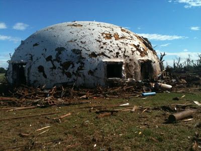 Monolithic Dome Homes Interiors, Tornado Proof House Design, Concrete Dome House, House Alternatives, Dome Home Kits, Earth Dome, Monolithic Dome Homes, Dome Houses, Underground Living