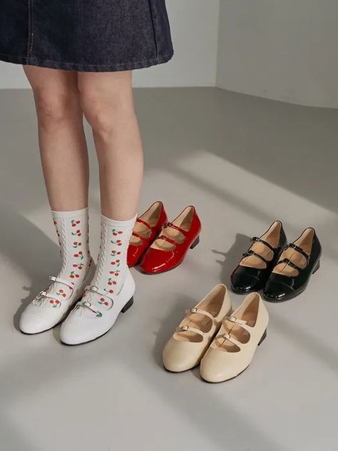 Discover great products at the best prices at Dealmoon. Two Strap Flat Shoes _ 3 Colors. Price:$192.00 at WConcept Loafers With Buckle, Socks With Flats, Flats With Socks, Ribbon Flats, Elegant Flats, Best Flats, Black Only, Cream Shoes, Platform Loafers