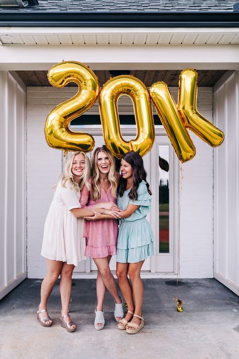 We are beyond excited that artist C. Brooke Ring hit 20k followers on Instagram! Check her out @cbrookering !! What better way to celebrate than with big gold balloons, flowers, and champagne?! A BIG thank you to Emily Bolt Photography for these amazing pictures! #20kphotoshoot #studiophotoshoot #artist #floralpaintings #cbrookering #lifeisart #celebration #floralbouquets #emilyboltphotography #20kfollowers 20k Followers Instagram, Number Balloons Photoshoot, Flowers And Champagne, Celebration Photoshoot, Coaching Brand, Balloons Flowers, Balloon Pictures, Celebration Balloons, 100k Followers