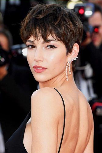 Best Pixie Cuts For Any Lifestyle ★ See more: http://lovehairstyles.com/best-pixie-cuts/ Pixie Cut Styles, New Short Haircuts, Crop Hair, Cut Her Hair, Pixie Hair, Penteado Cabelo Curto, Short Pixie Haircuts, Short Pixie Cut, Trending Haircuts