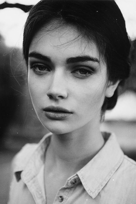 Antonina Vasylchenko: Antonina Vasylchenko, 얼굴 드로잉, Samuel Beckett, Ellen Von Unwerth, Cruelty Free Beauty, Black And White Portraits, People Photography, Portrait Girl, 인물 사진