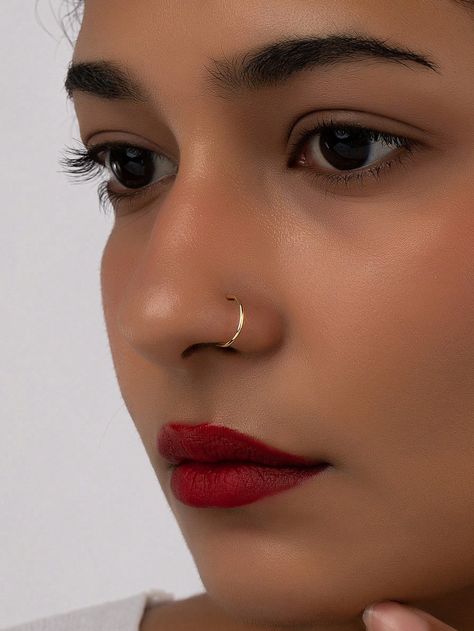 Cool Nose Rings Unique, Unique Nose Ring, Nose Pin Aesthetic, Nose Ring Girl, Nose Ring Aesthetic, Nose Piercing Nostril, Aaliya Bhatt, Cute Nose Rings, Nose Ring Designs