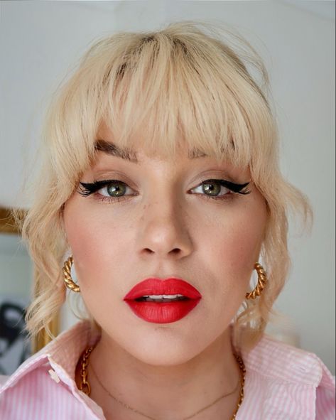 Gabie Godfrey, Red Lip Winged Eyeliner, Red Lip Winged Liner, Wing Eyeliner Red Lips, Gold Makeup Red Lipstick, Angel Wing Makeup Eyeliner, Red Lipstick Makeup, Bold Lip, Winged Eyeliner