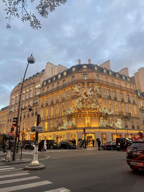 Paris Mood Board, A Day In Paris, Fashion Museum, Dior Paris, Paris Home, Parisian Life, Museums In Paris, Paris Love, Living In Paris