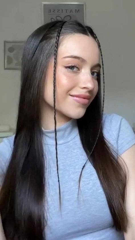 Incredibly beautiful, yet simple hairstyle✨ Hairstyle Braids, Feminine Hairstyles, Simple Hairstyle, Body Weight Leg Workout, Short Hair Styles Easy, Easy Hairstyles For Long Hair, Glam Makeup, Leg Workout, Group Chat