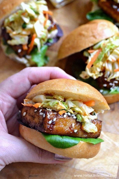 Korean BBQ Tofu Sliders with Kimchi Slaw Tofu Sliders, Korean Bbq Tofu, Vegetarian Sliders, Vegan Grill, Kimchi Slaw, Vegan Kimchi, Vegan Coleslaw, Summer Barbeque, Bbq Tofu