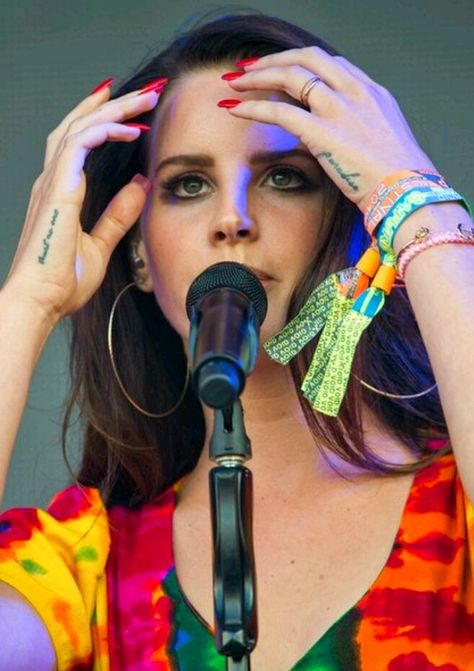 Lana Del Rey at Glastonbury Festival 2014 #LDR Lana Del Rey Glastonbury, Glastonbury Festival, Light Of My Life, Our Lady, Queen Elizabeth, Style Icon, Lana Del Rey, Her Style, Hair Wrap