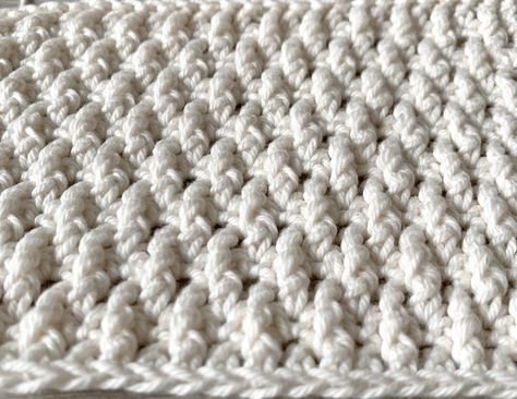 5 Mindful Crochet Stitch Patterns for Relaxation and Calm - Dora Does Crochet Stitches Uk, Crochet Wardrobe, Crochet Stitch Patterns, Moss Stitch Pattern, Alpine Stitch, Crochet Cable Stitch, Back Post Double Crochet, Crochet Stitches Diagram, Crochet Stitches For Blankets