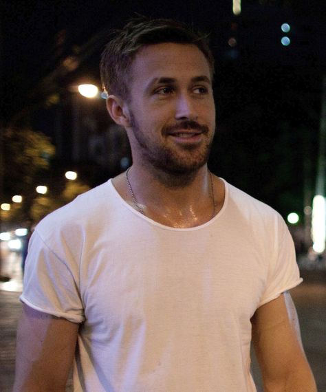 So you saw Only God Forgives and wondering what white t-shirt Ryan Gosling was… Celebrity Name Puns, Only God Forgives, Funny Celebrities, Funny Celebrity Pics, Sweet Picture, Funny Baby Memes, Райан Гослинг, Jason Bateman, God Forgives