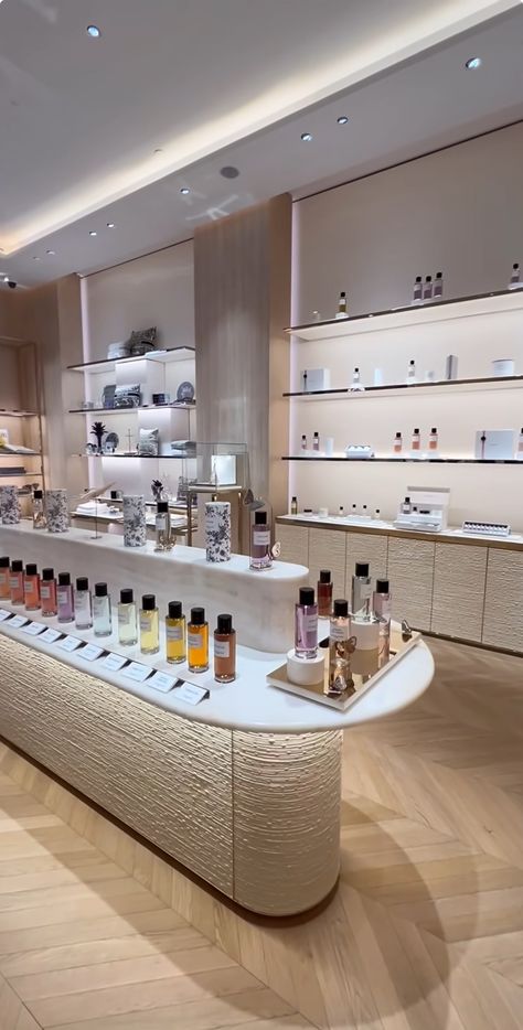 Perfume Bar, Stores Design, Dior Store, Dior Shop, Table Counter, Pharmacy Design, Kiosk Design, Dior Perfume, Perfume Store