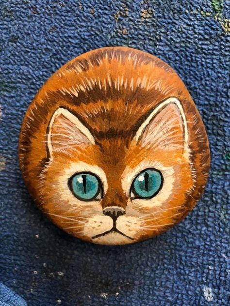 Rock Painting Cat, Cat Stone Painting, Cat Painted Rocks, Cat Painting On Rock, Rock Painting Cats Easy, Painted Rocks Cats, Stone Pictures Pebble Art, Garden Rock Art, Bunny Painting