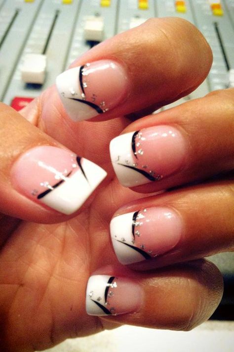 Awesome French Manicure Design Classic Nail Designs, Black And White Nail Designs, French Pedicure, French Manicure Designs, Manicure Colors, Nagel Tips, French Nail Art, Manicure Tips, French Nail Designs