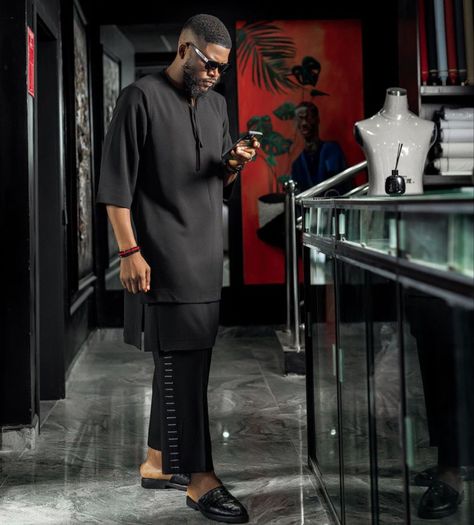 Agbada Styles Men, Men Pants Pattern, Senator Styles, Senator Wears, Men Kaftan, Trousers Pattern, Nigerian Men Fashion, African Wear Styles For Men, Latest African Men Fashion