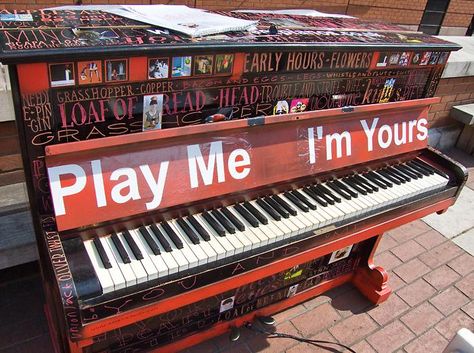 Play Me...I'm Yours Musical Mural, Music Installation, Street Piano, Public Piano, Old Piano, Piano Lessons For Beginners, Painted Pianos, Piano Design, Piano Art