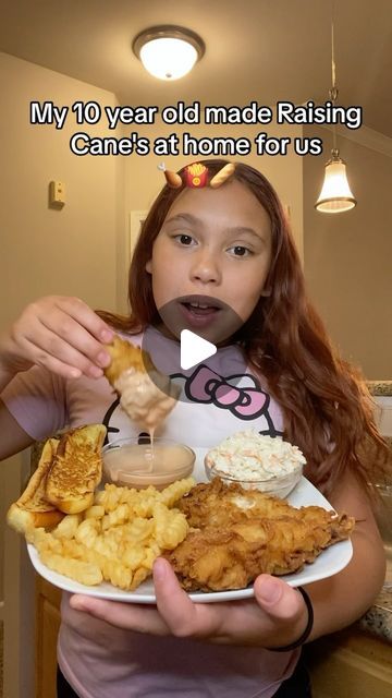 Chelcie Lannom on Instagram: "10 year old teaches MOM how to make Raising Cane's at HOME! #raisingcanes #cooking #explore #explorepage #masterchef #kidscooking" Canes At Home, Raising Canes At Home, Raising Canes Recipe, Raising Canes Chicken Recipe, Food To Make At Home, Canes Chicken, Raising Canes, Copy Cats, Instagram Recipes