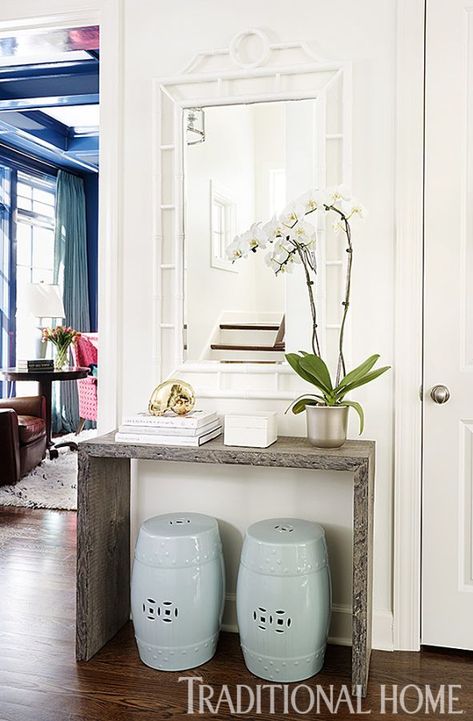 Chinoiserie Chic: The Chinoiserie Entryway Chinoiserie Entryway, Garden Stools, Custom Consoles, Ceramic Stool, Living Room Stools, Foyer Decorating, Chinoiserie Chic, Cool Mirrors, Garden Stool