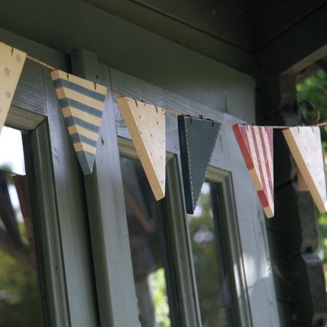 Diy Wooden Bunting, Wood Bunting, Outdoor Playhouse Ideas, Outside Playhouse, Wooden Bunting, Play Garden, Backyard Playhouse, Build A Playhouse, Wendy House