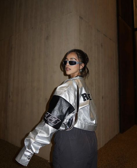 Metallic Jacket Outfit, Chrome Outfits, Racer Jacket Outfit, Cargos Outfit, Metallic Outfit, Jacket Outfit Ideas, Racer Jackets, Metallic Jacket, Racer Jacket