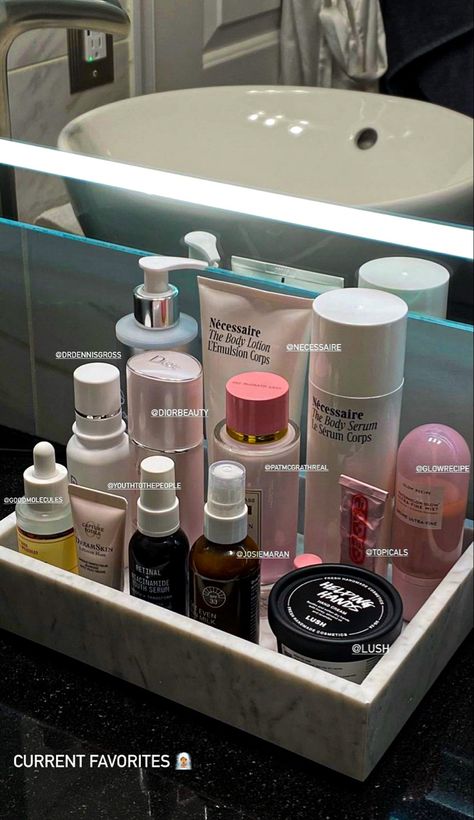 Makeup Tray Aesthetic, Skin Care Organization Ideas, Skin Care Organization, Tray Aesthetic, Face Mask Skin Care, Makeup Tray, Care Organization, Glow Skin, Handmade Cosmetics