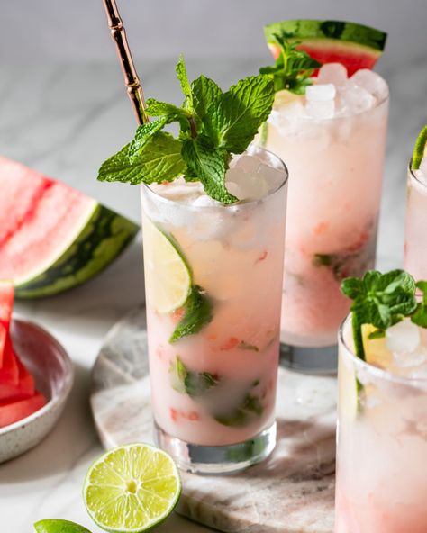 fattributes Watermelon Coconut Mojito, Mojito Recipe Classic, Coconut Mojito, Coconut Drink, Watermelon Mojito, Watermelon Drink, Liquor Bar, Coconut Drinks, Refreshing Summer Cocktails