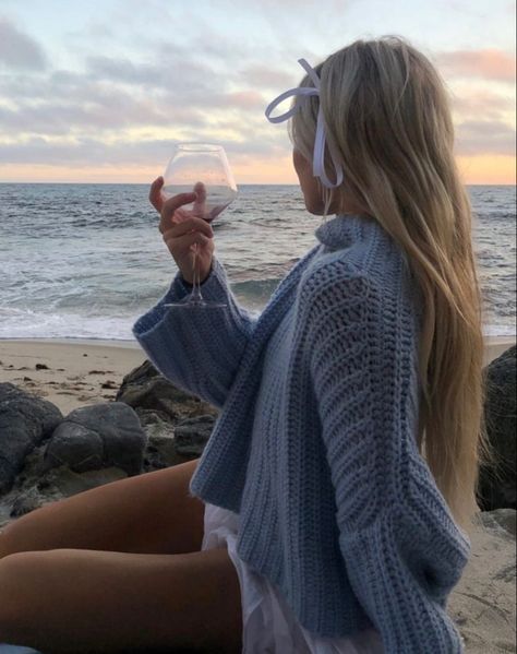 Coastal Chic, Summer Feeling, Beach Aesthetic, Blonde Girl, Beach Girl, Summer Aesthetic, Summer Hairstyles, The Ocean, The Beach