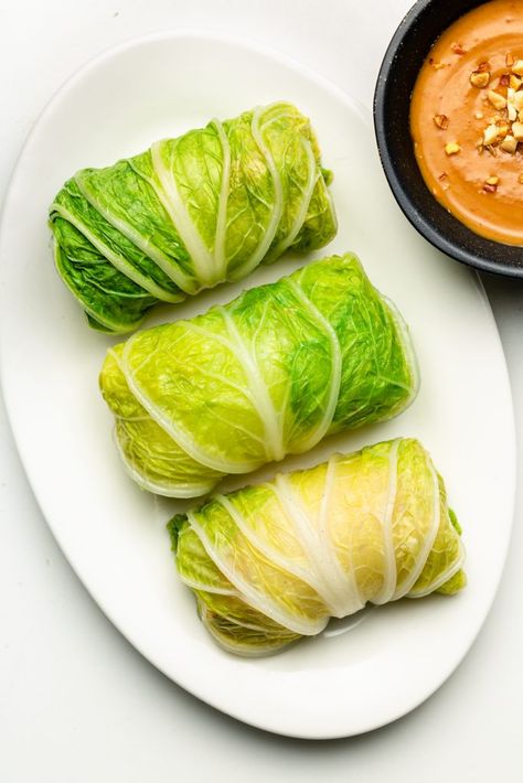 Cabbage Spring Rolls, Okonomi Kitchen, Fresh Spring Rolls, Spring Roll Recipe, Cabbage Rolls, Hoisin Sauce, Peanut Sauce, Seasonal Recipes, Spring Rolls