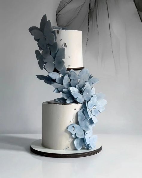 Elegant Cake Ideas, Butterfly Cake Design, Cupcakes Design, Elegant Cake Design, Birthday Cake Decorating Ideas, Beaux Desserts, Cake Wallpaper, Butterfly Birthday Cakes, Easy Designs