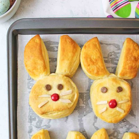 Bunny Biscuits Easter, Bunny Biscuits, Canned Green Bean Recipes, Red Skin Mashed Potatoes, Cake Mix Banana Bread, Easy Easter Recipes, Green Bean Recipes, Apple Pies Filling, Seasonal Food