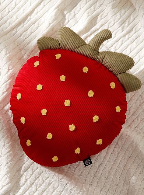 Strawberry Cushion, Strawberry Bedroom, Apple Pillow, Strawberry Aesthetic, Food Pillows, Decor Cushions, Felted Christmas, Strawberry Baby, Children's Bedrooms